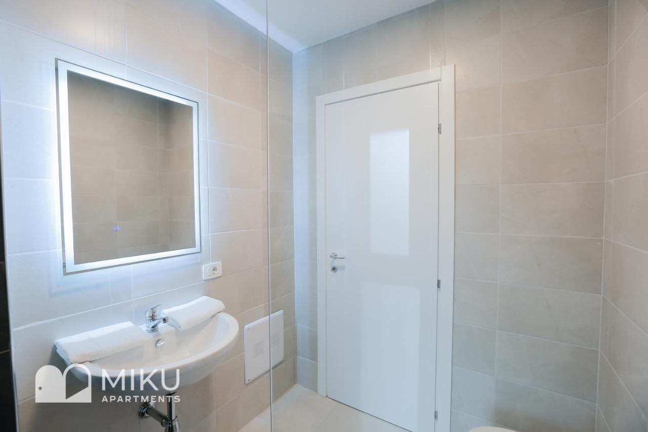 Miku Apartment - Glamorous 1Bedroom Apartment At Olympic Residence Tirana Exteriér fotografie